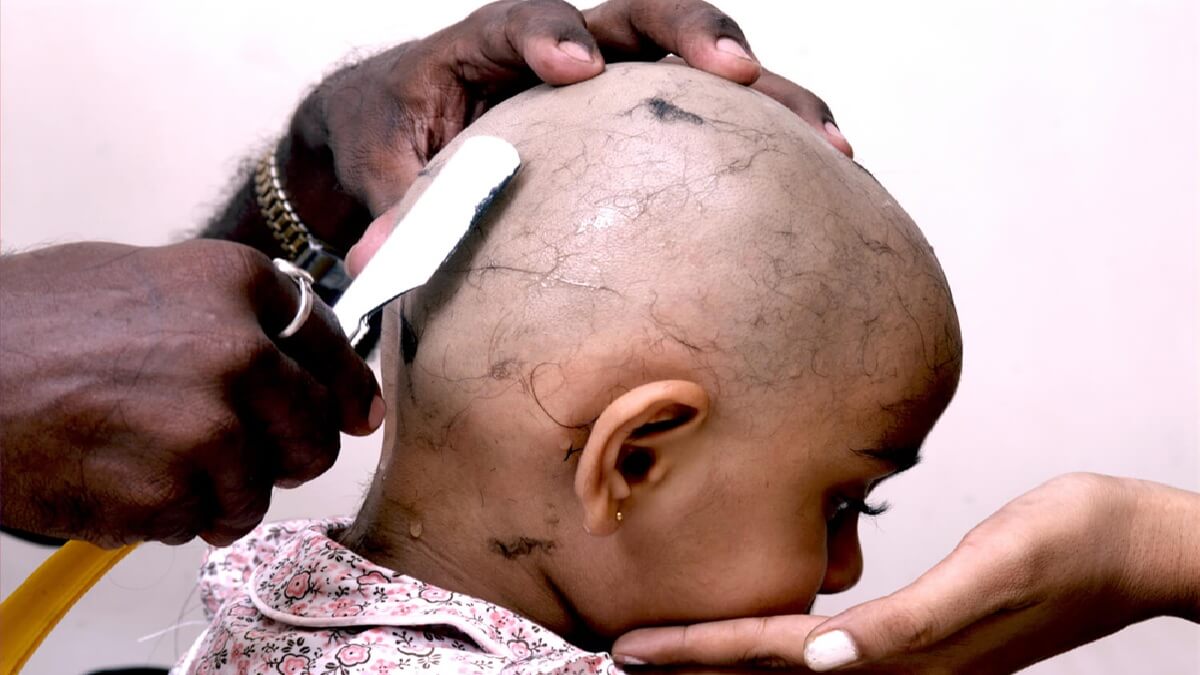 ¿Qué simboliza cortar el cabello por completo?