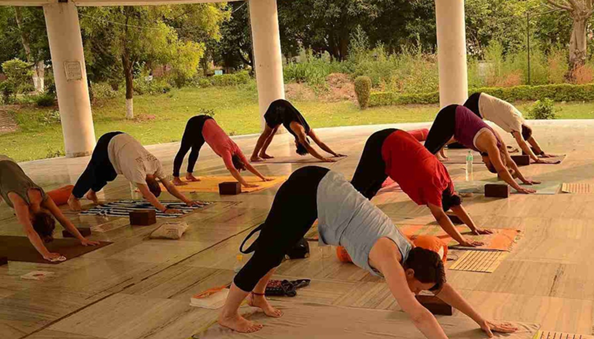 ¿Por qué elegir Rishikesh para tu formación como profesor de yoga?