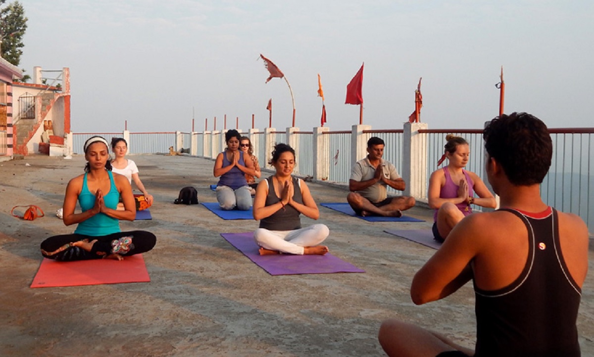 Viajes de yoga y meditación: práctica, no teoría