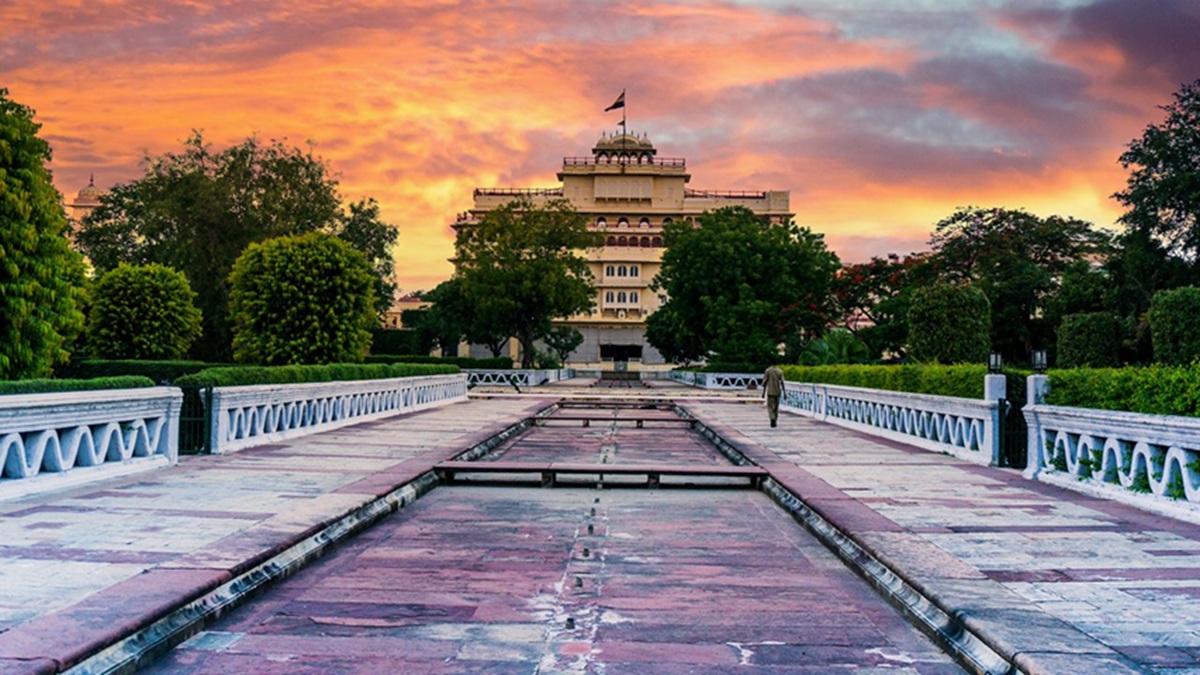 Día 6–8: Jaipur — templos, palacios y meditación en el desierto