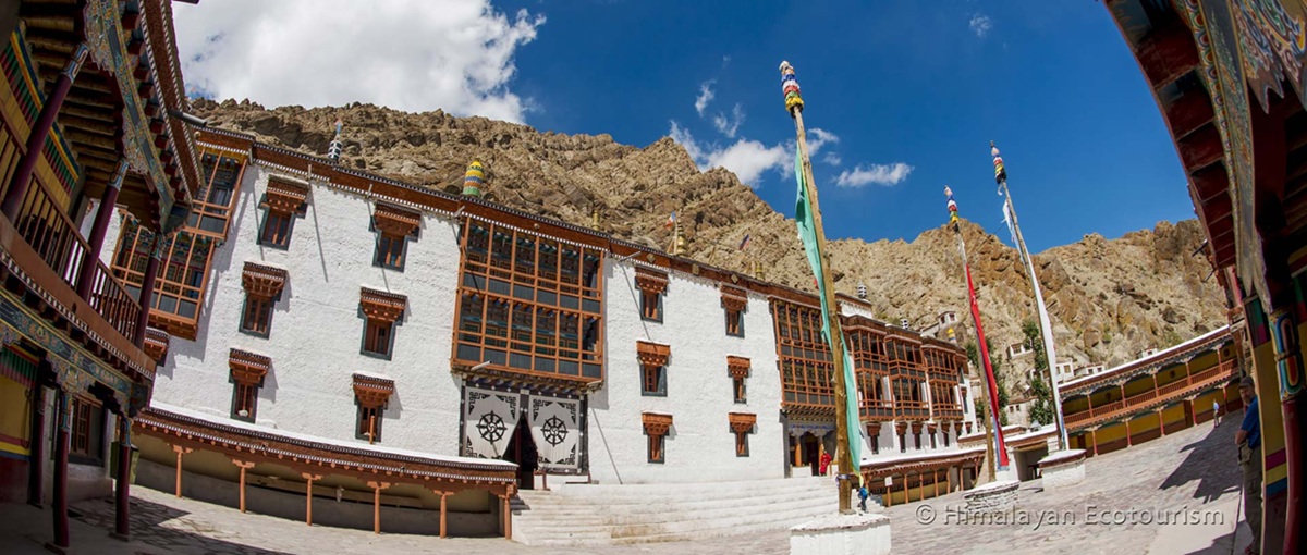 Arquitectura y Arte Sagrado del Monasterio Hemis